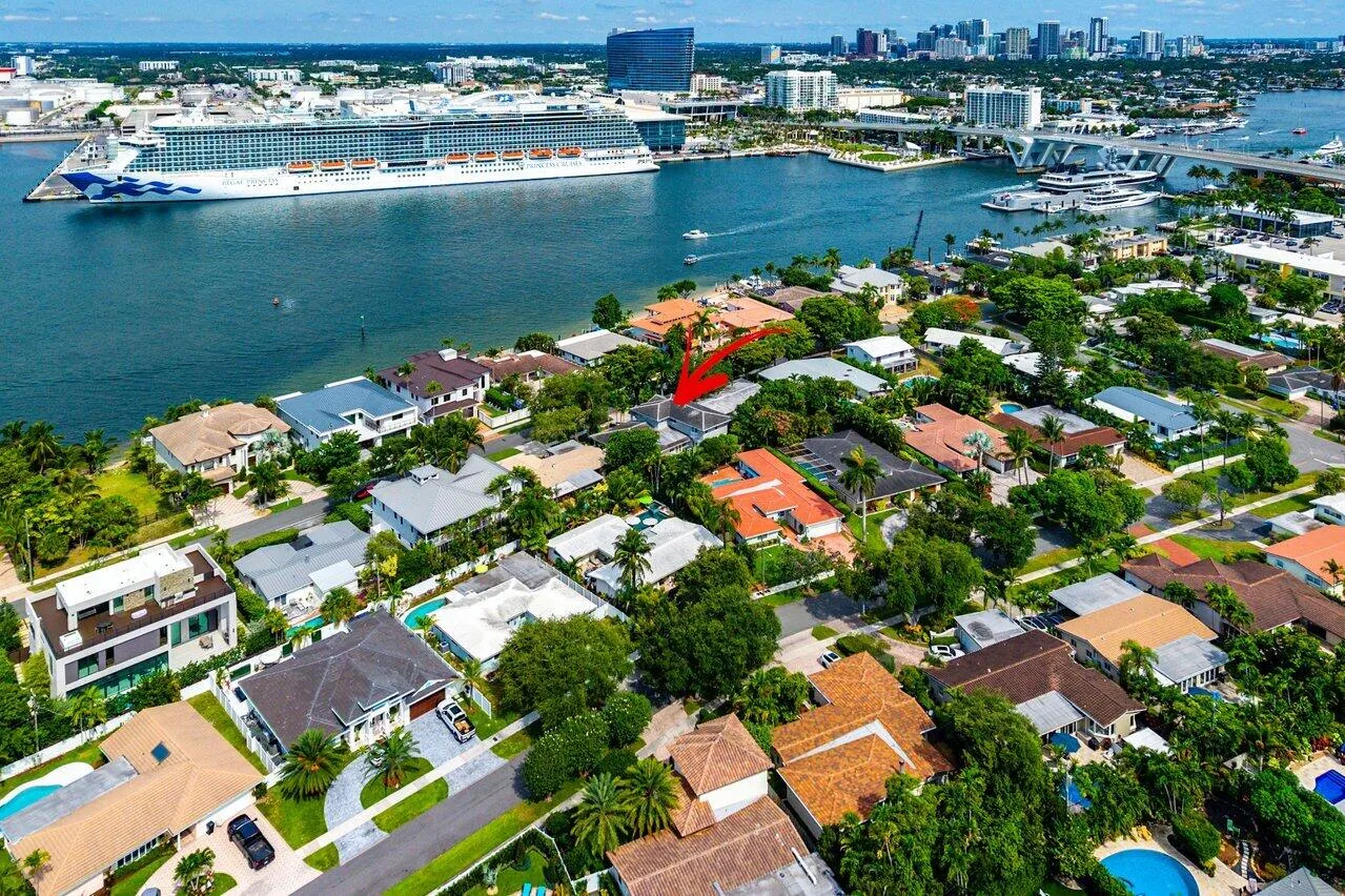 Front view overlooking Cruise Port