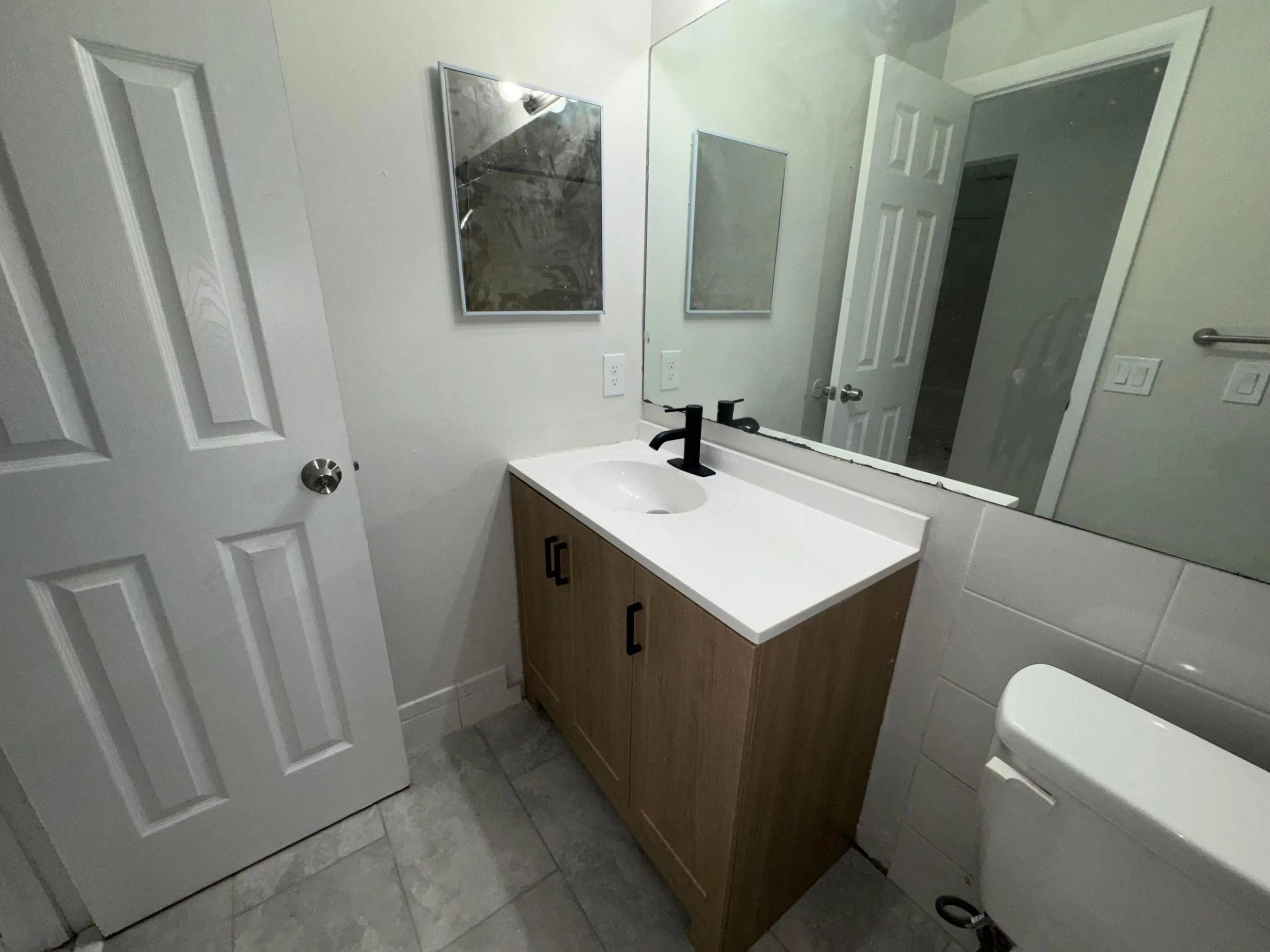 2nd / Guest Bathroom