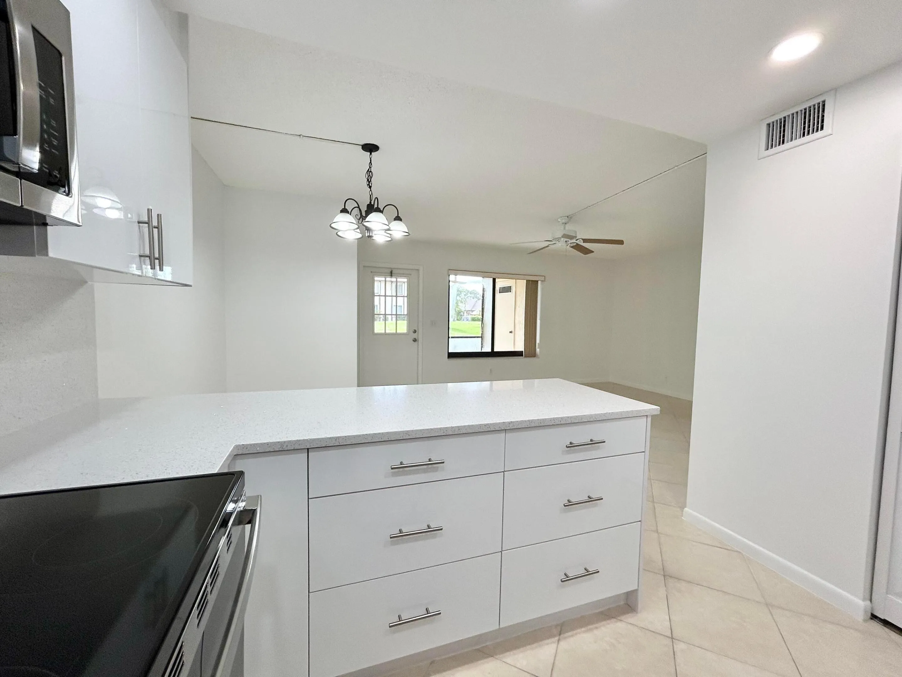 MODERN OPEN FLOOR PLAN