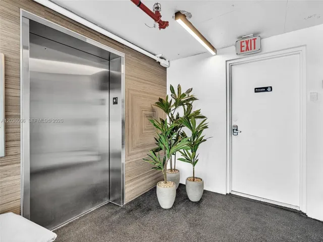 Ground floor elevator