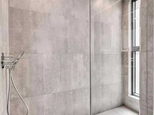 Glass shower