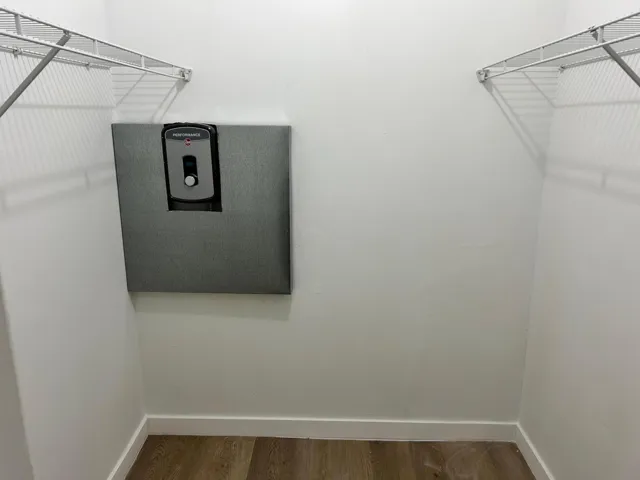 Walk in closet
