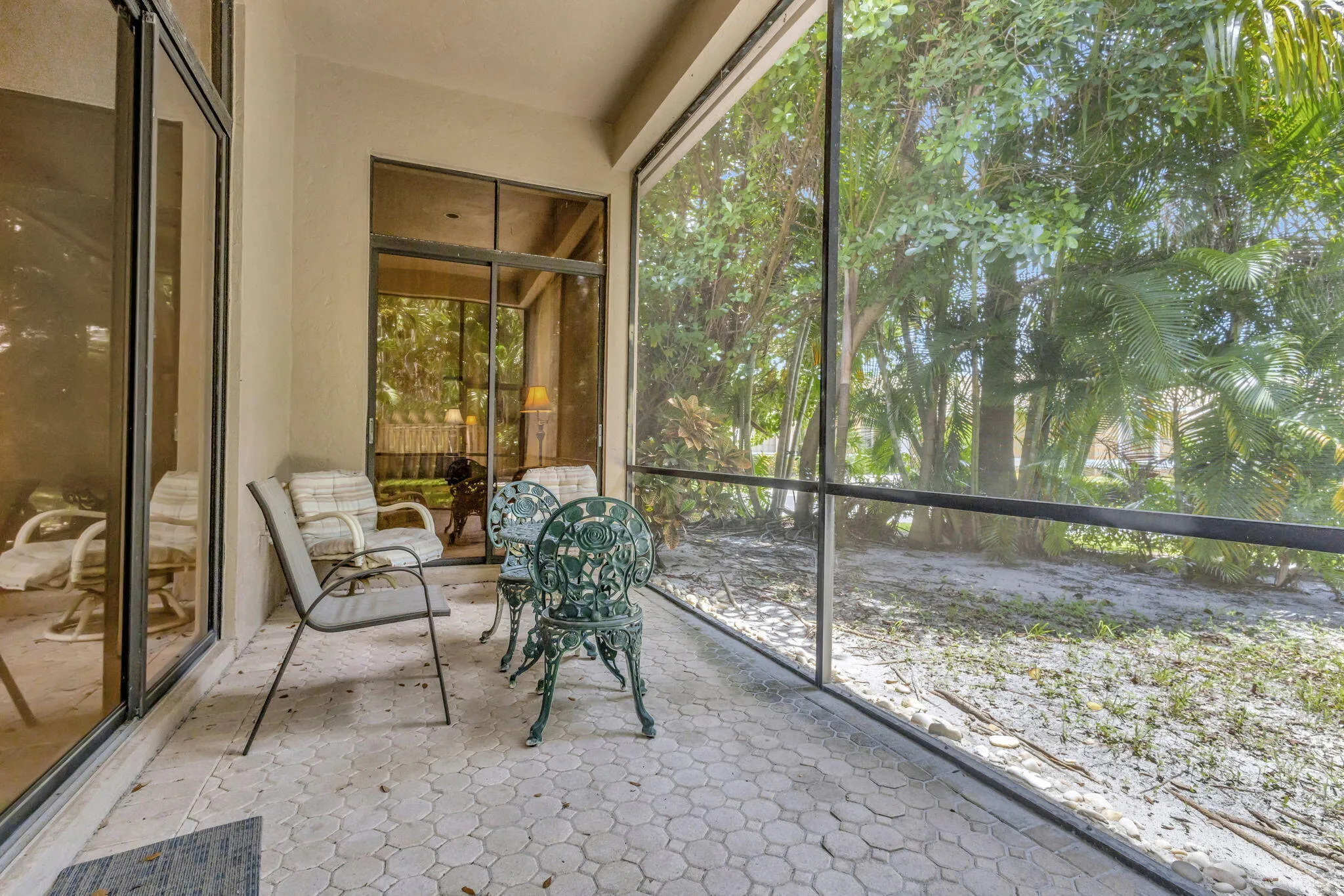 Covered & Screened Patio