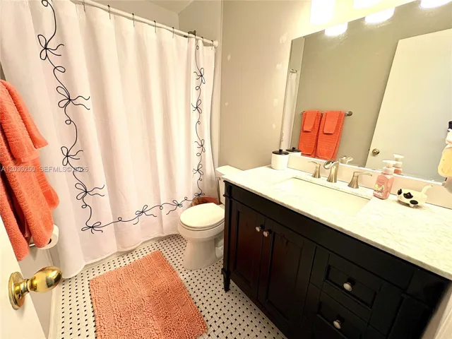 2nd bathroom
