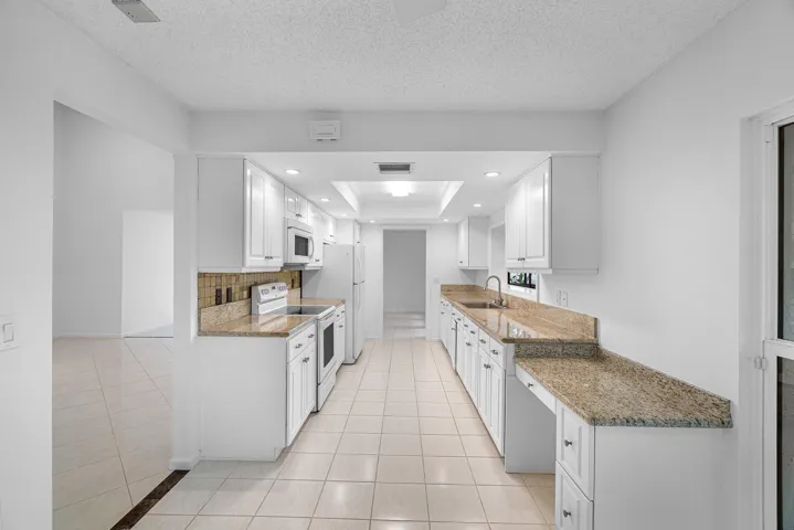 022-5635KiowaCircle-BoyntonBeach-FL-3343
