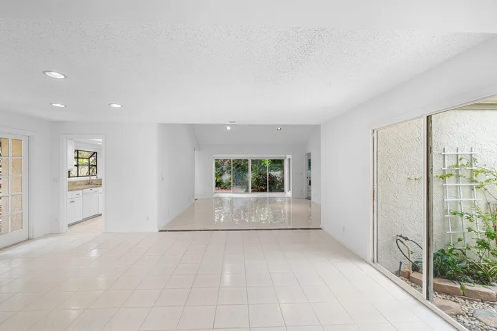 007-5635KiowaCircle-BoyntonBeach-FL-3343