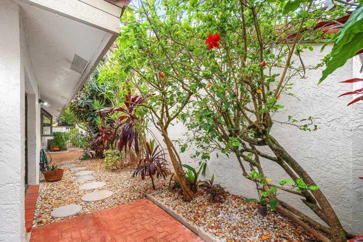 046-5635KiowaCircle-BoyntonBeach-FL-3343