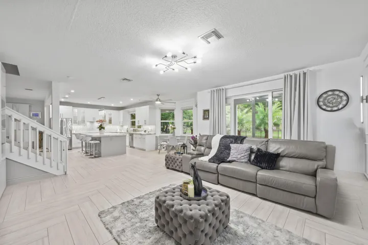 12253 Glenmore Drive - 28.jpg-FULL
