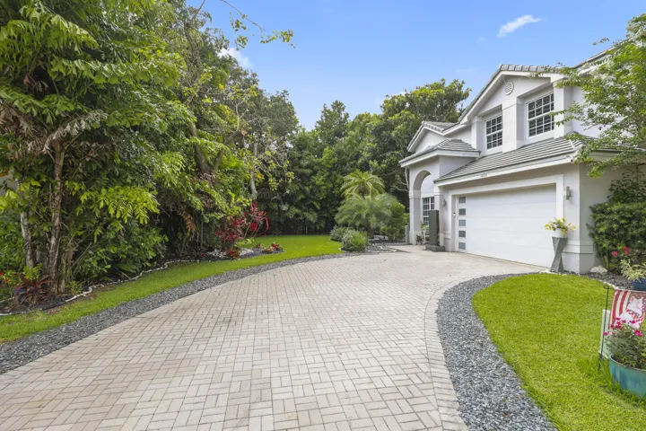 12253 Glenmore Drive - 2.jpg-FULL