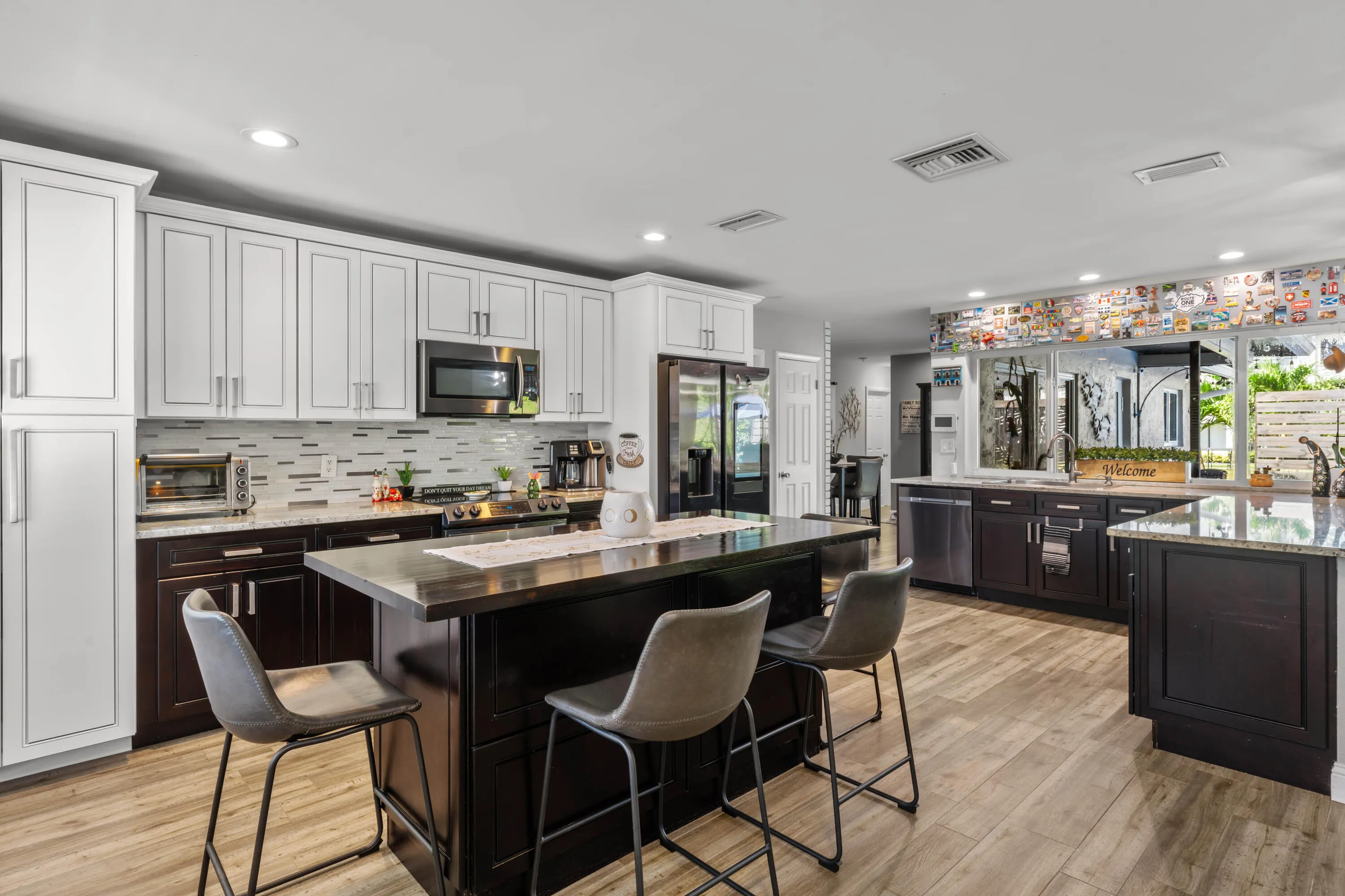 4080LakeDr_39