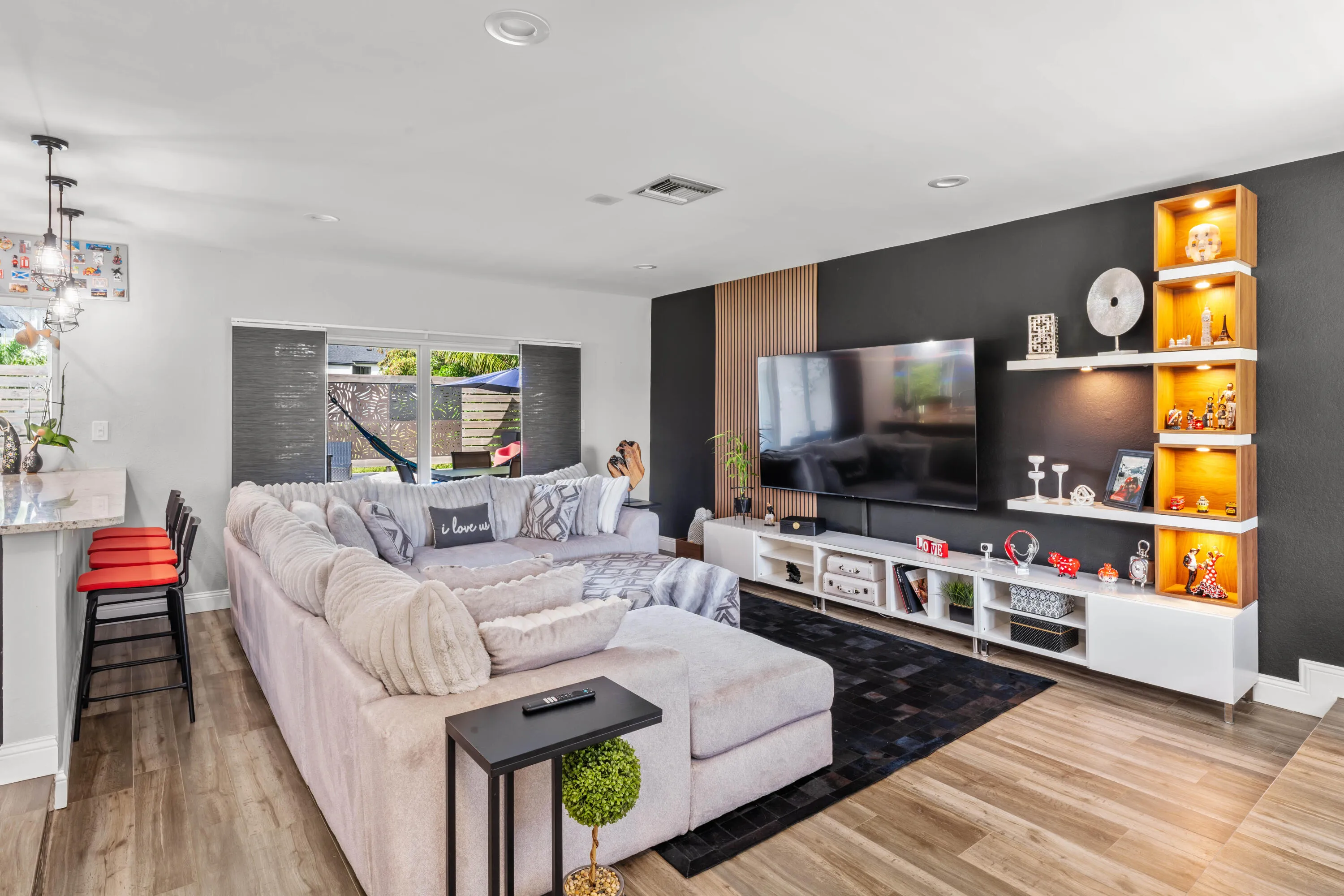 4080LakeDr_40