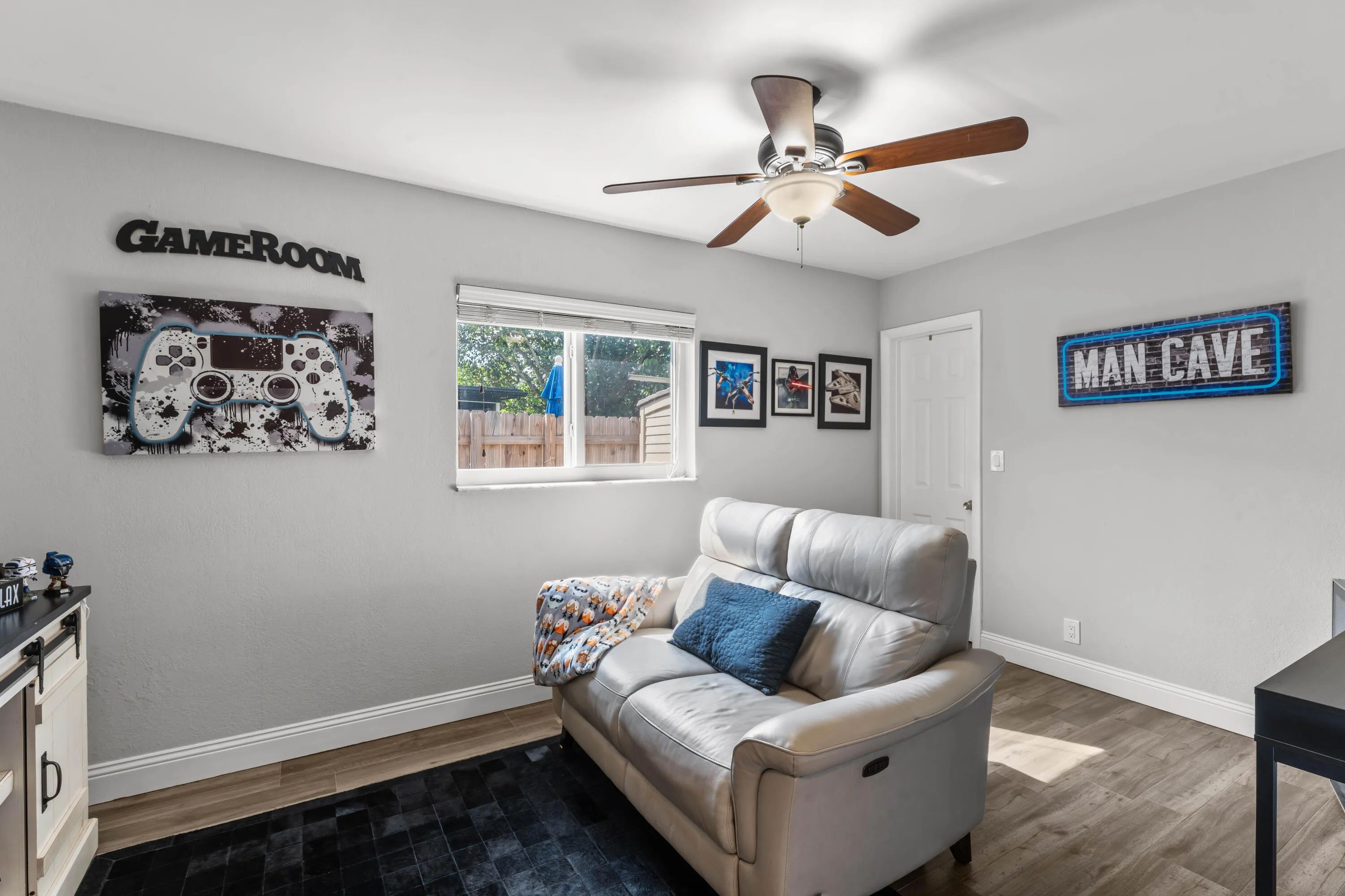 4080LakeDr_31