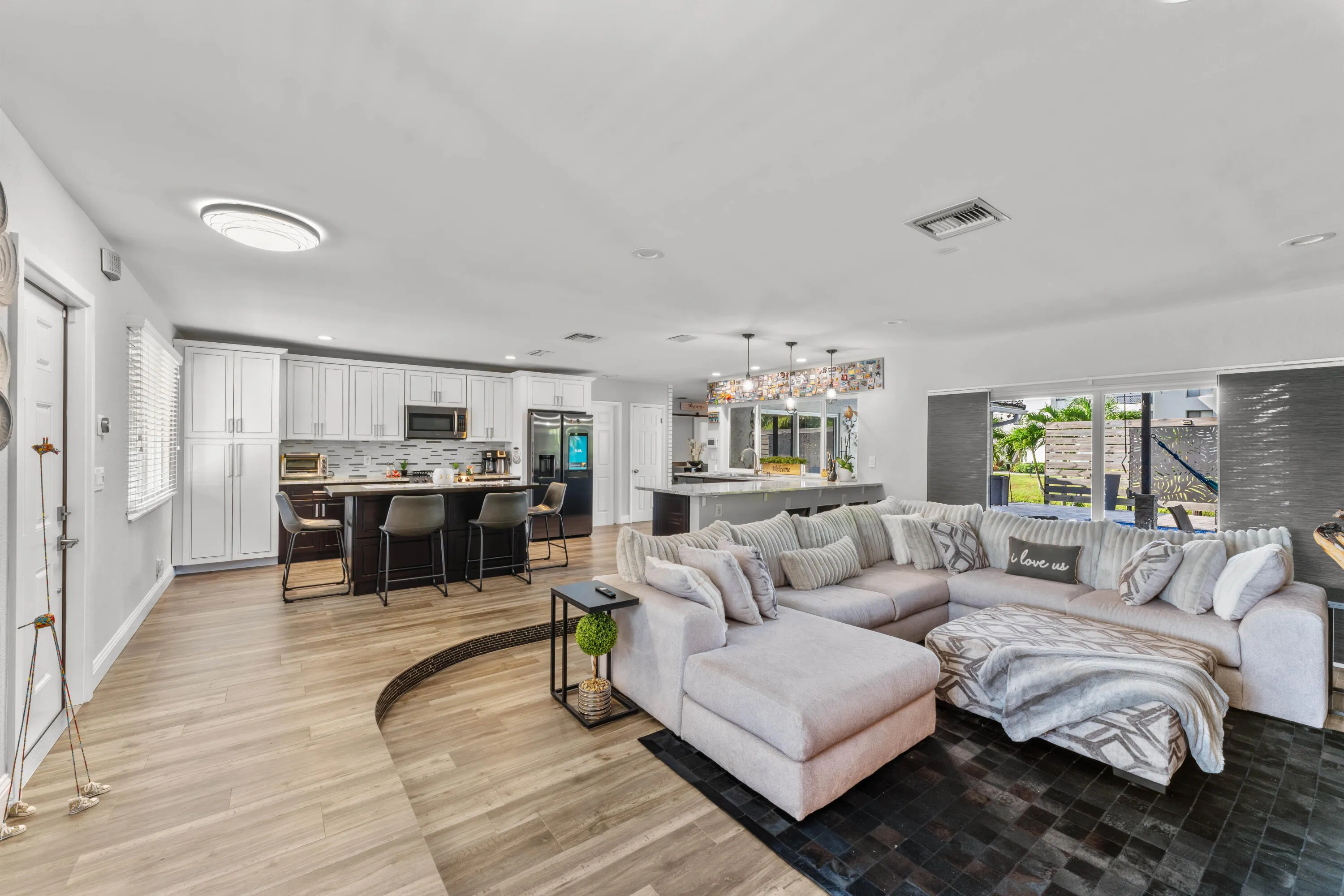 4080LakeDr_41