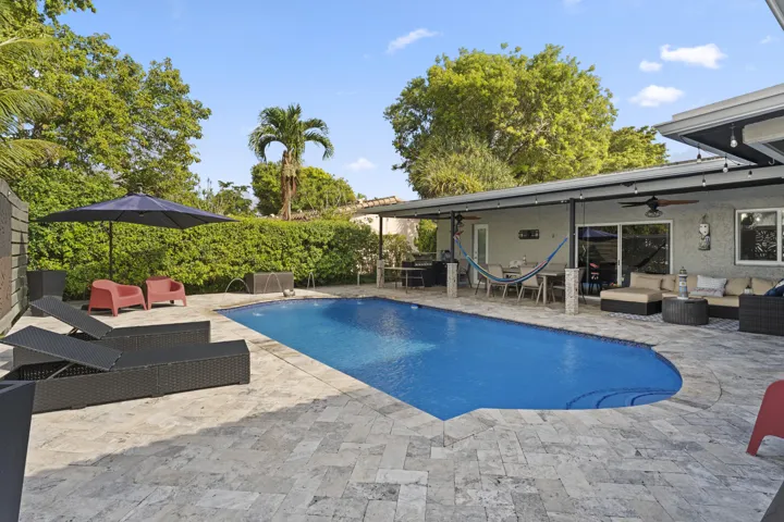 4080LakeDr_23