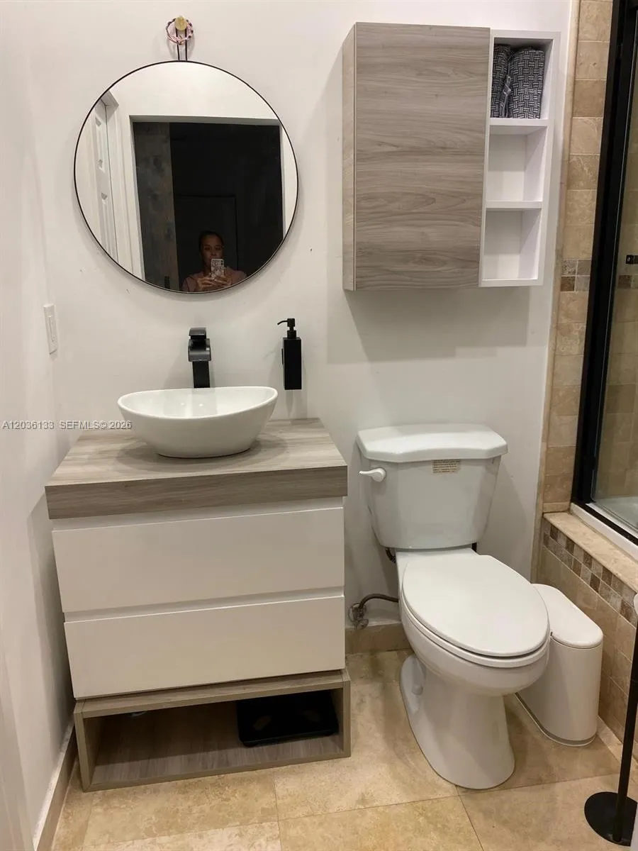 2nd bathroom