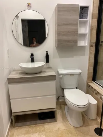 2nd bathroom