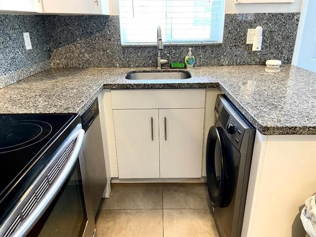 WASHER DRYER COMBINATION