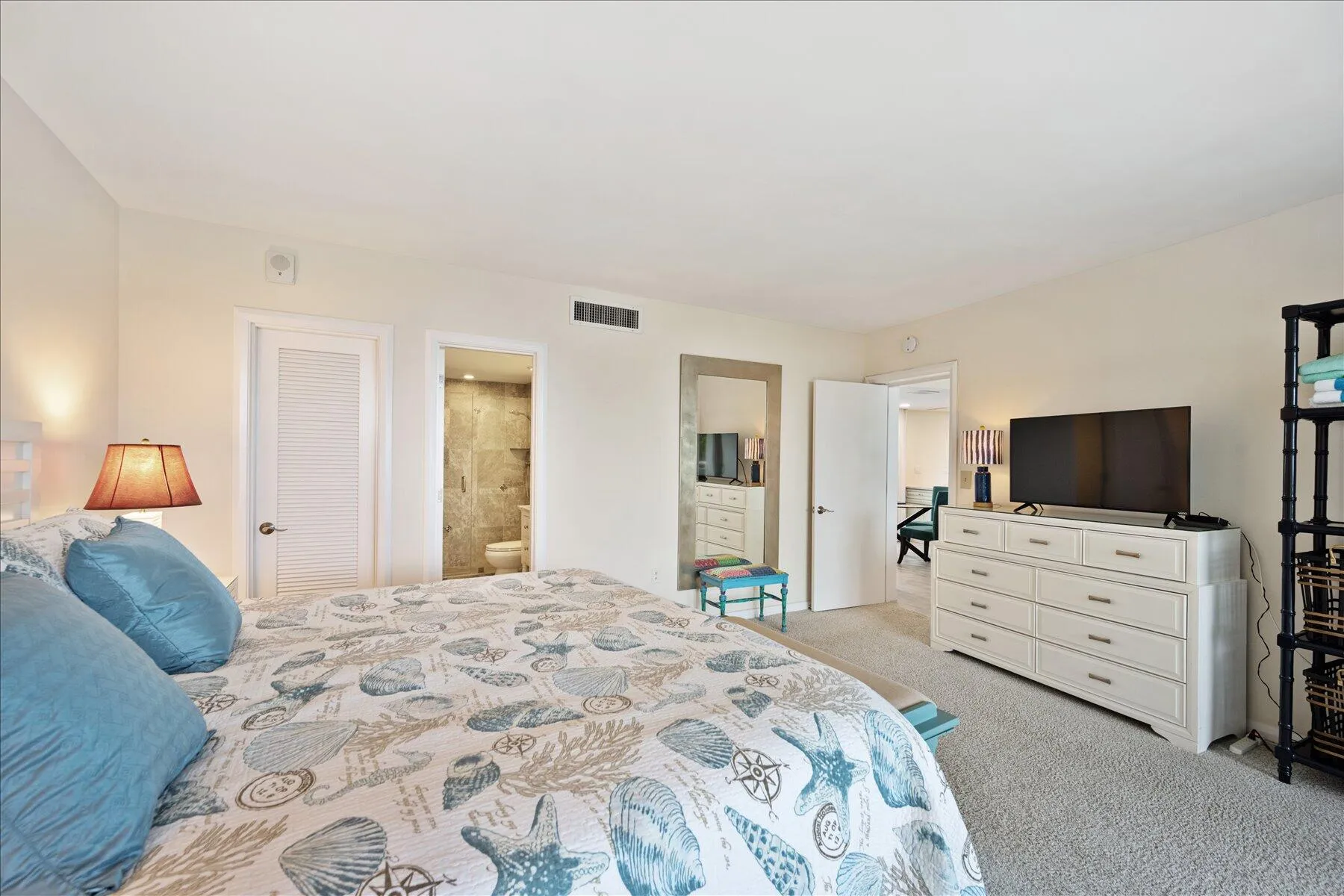 Large Bedroom