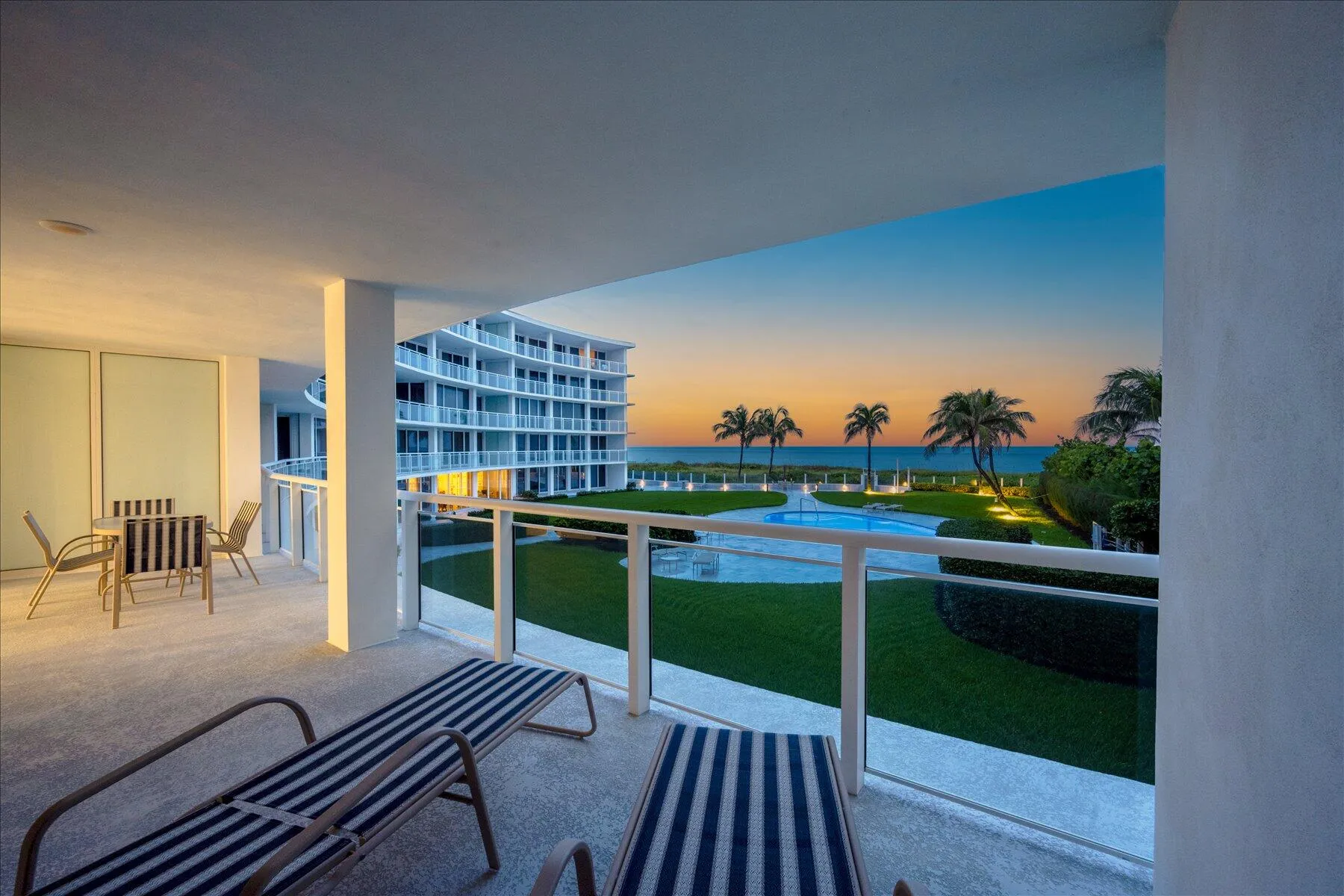 Large, deep & private balcony