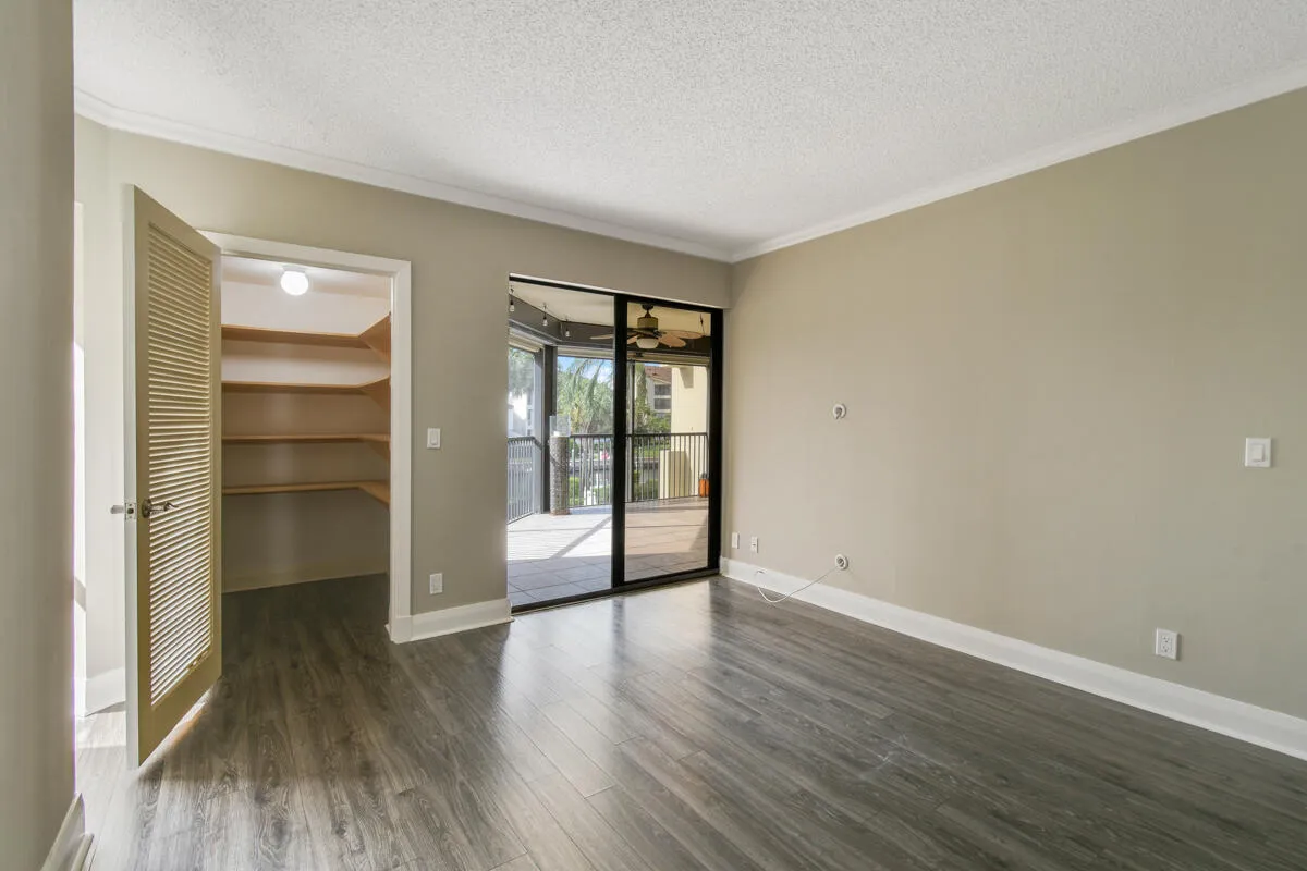 Bedroom 3 walk-in Closet