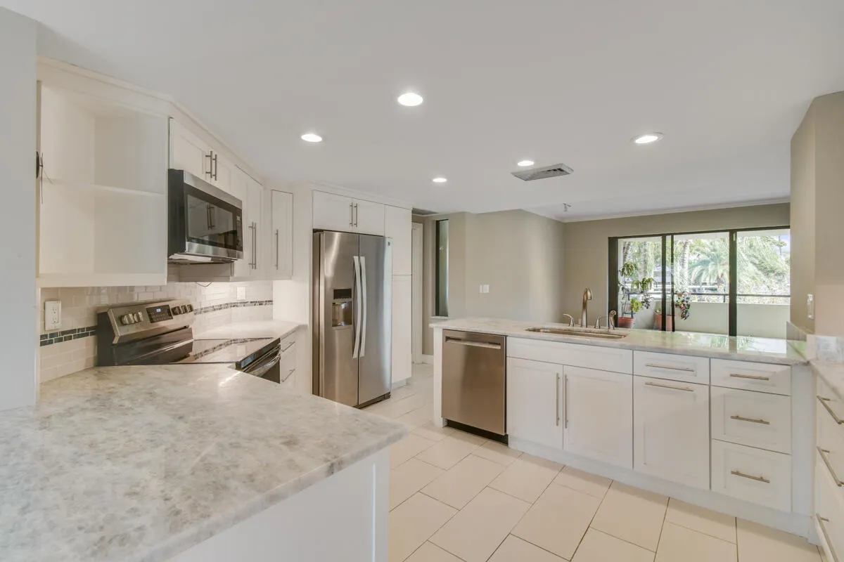 Kitchen to Entry