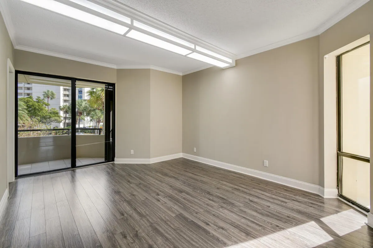 Bedroom 2 - balcony