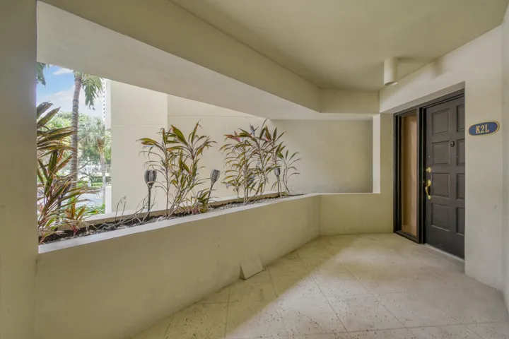 Entry walk-up