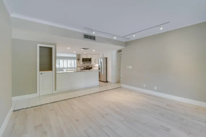 Family to kitchen
