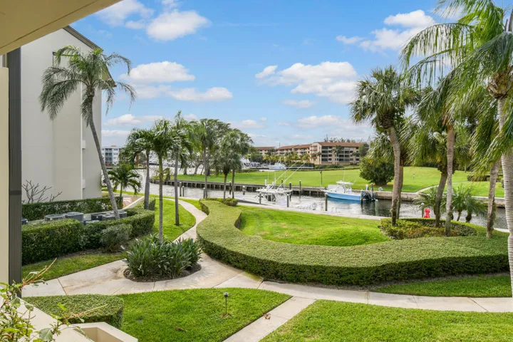 Master Balcony waterway view