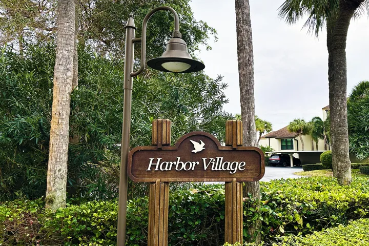 Harbor Village Sign