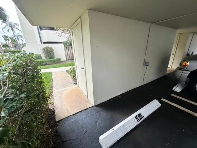 Parking space-storage