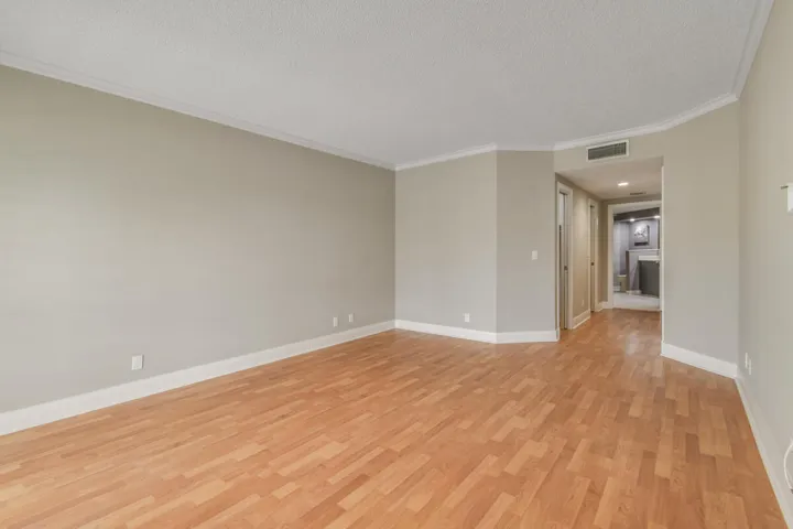 Master to entry hallway
