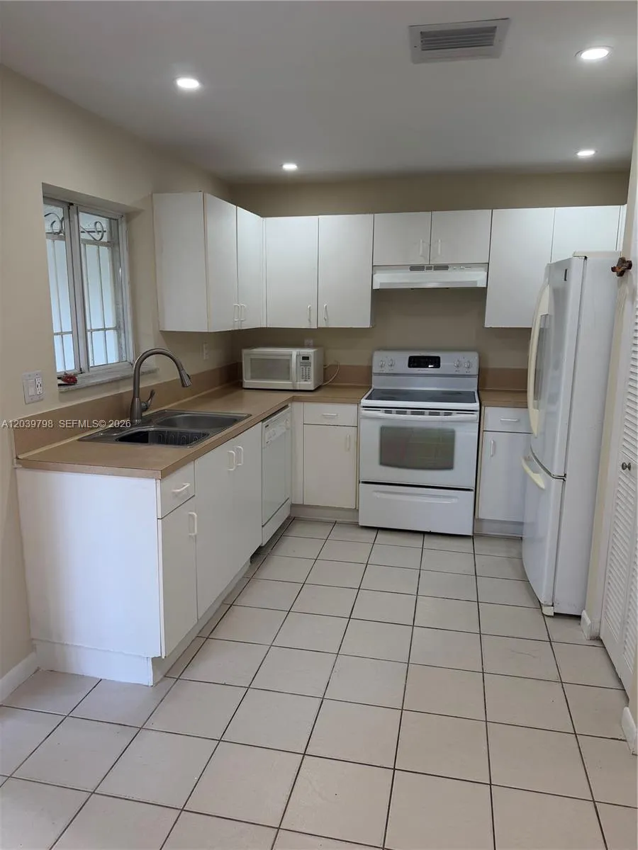 Property photo 50