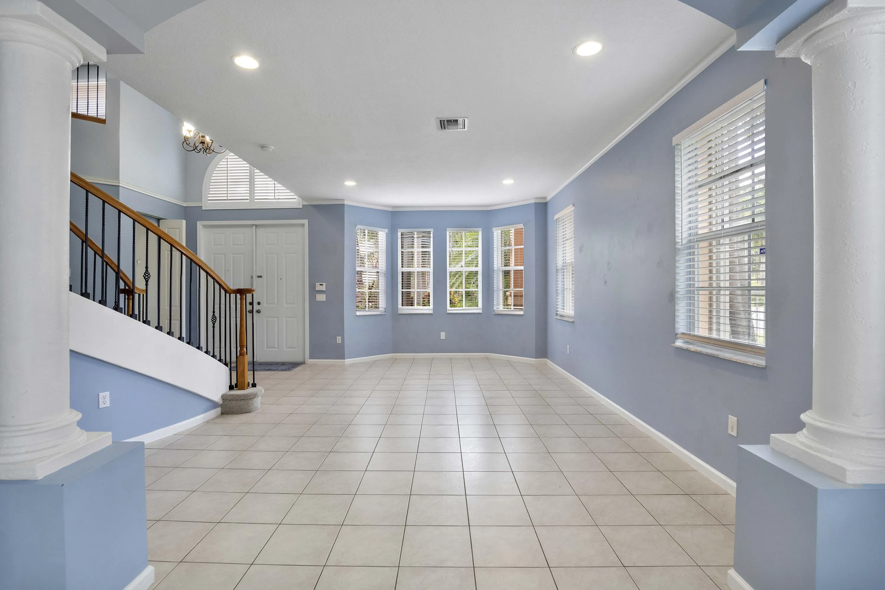 6370 Stonehurst Cir_012