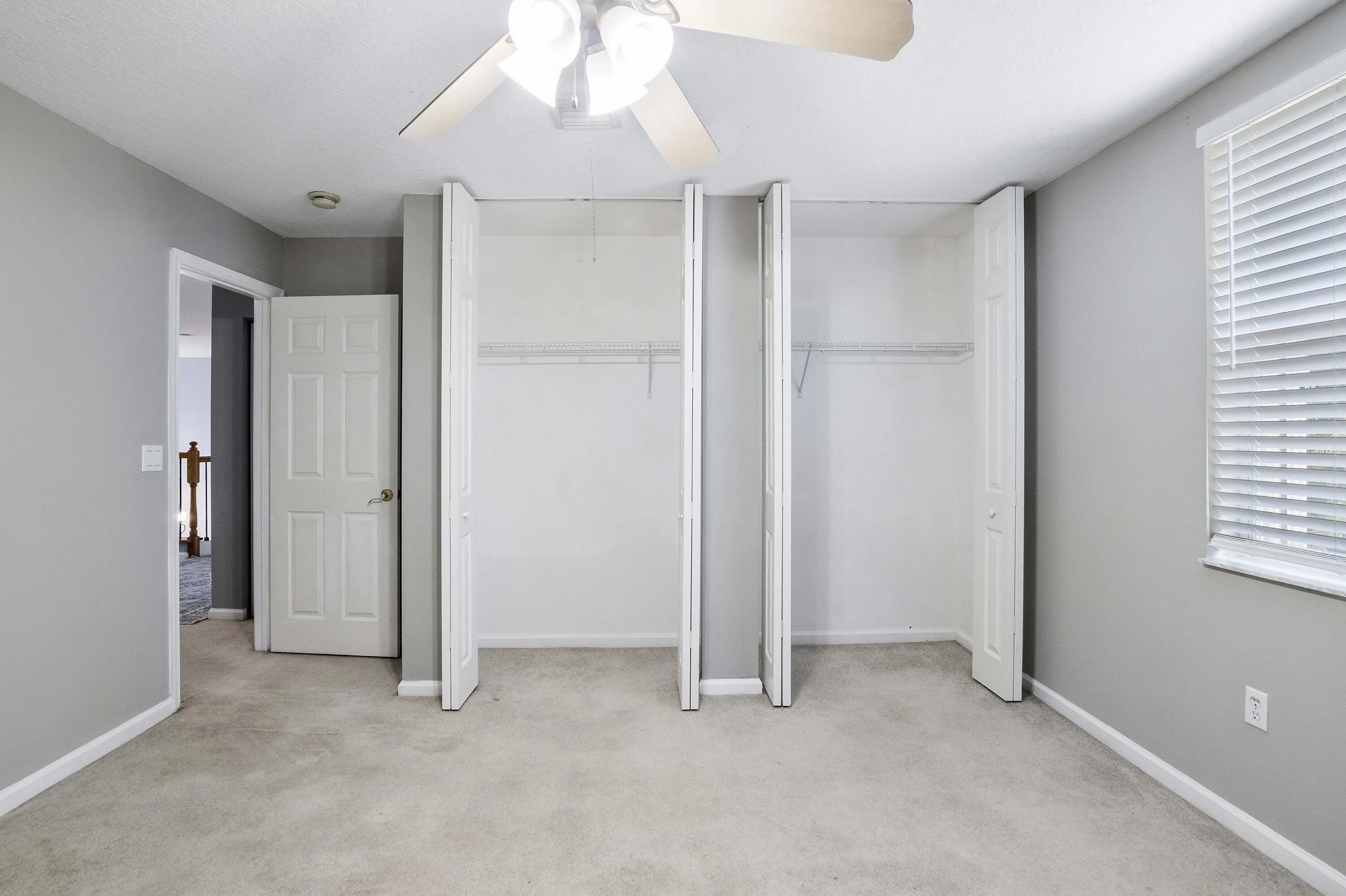 6370 Stonehurst Cir_063
