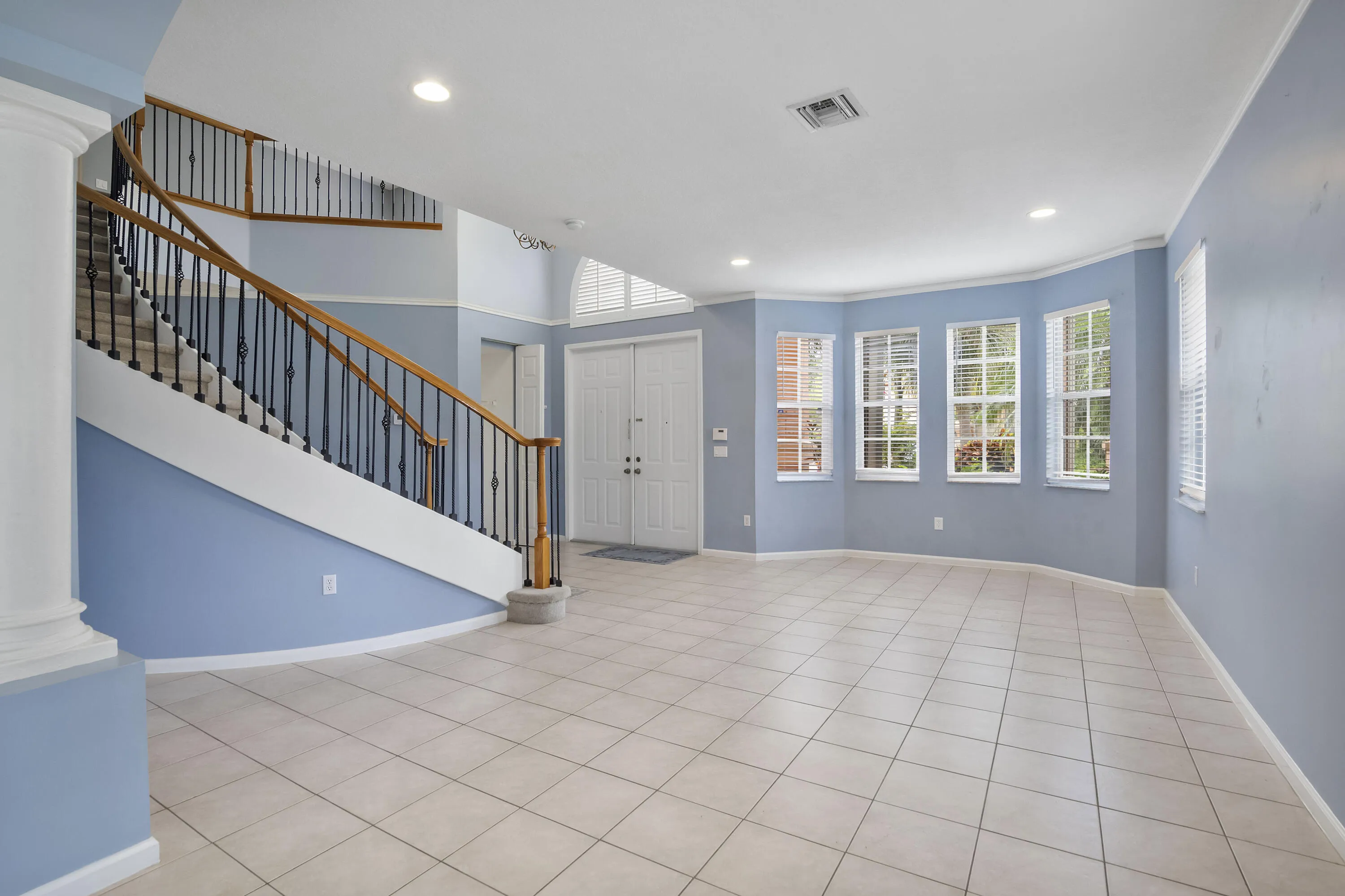 6370 Stonehurst Cir_011