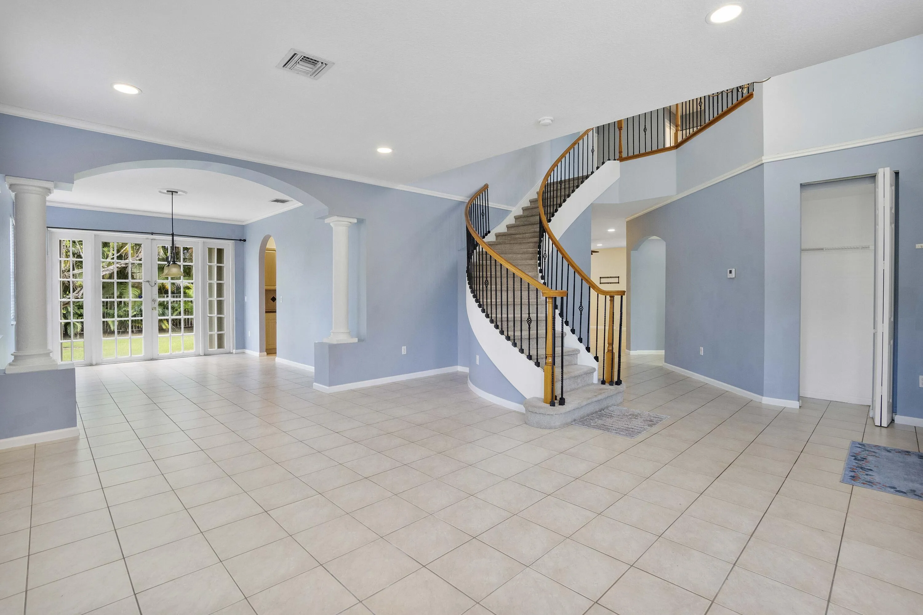 6370 Stonehurst Cir_010