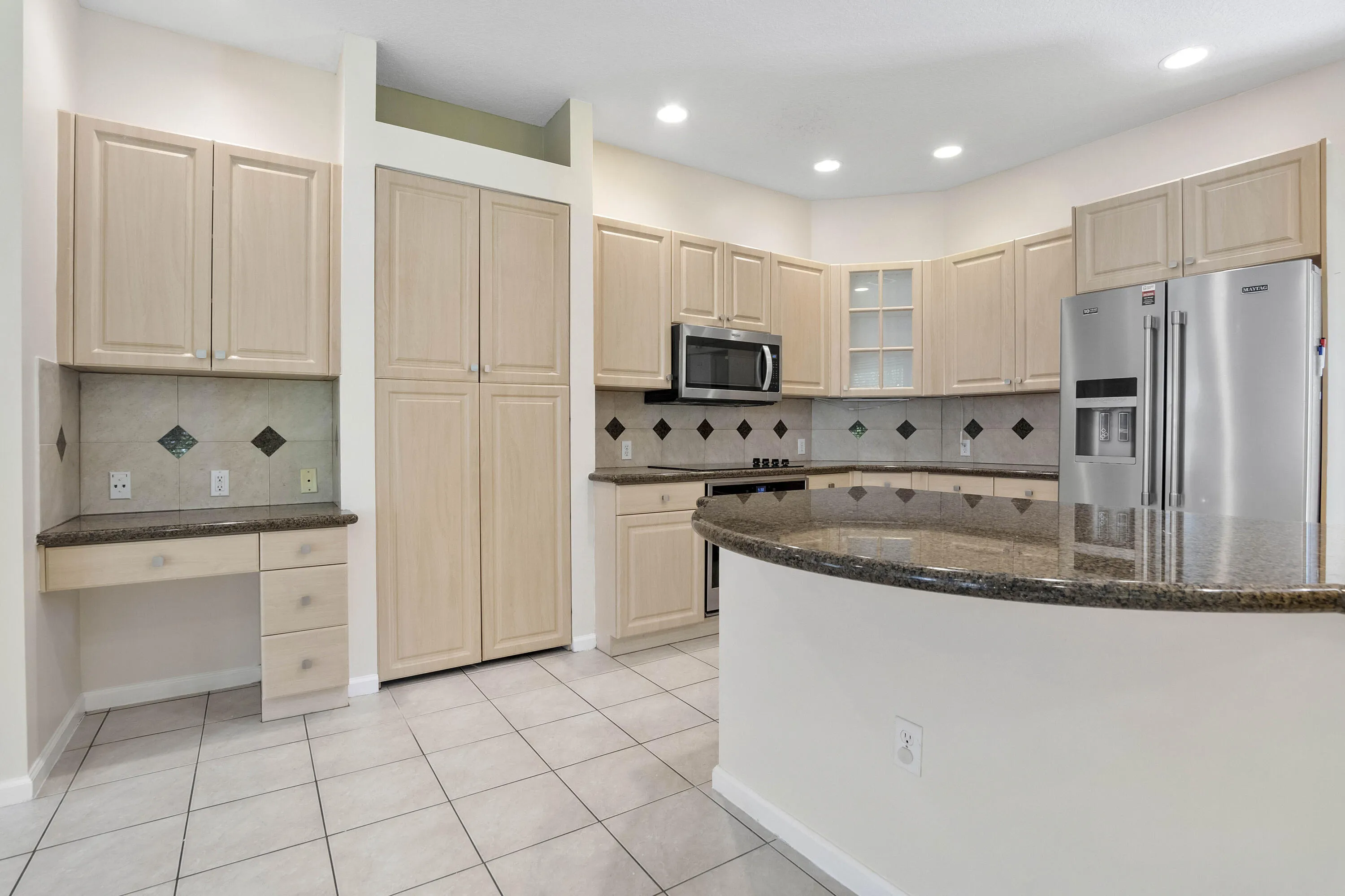 6370 Stonehurst Cir_018