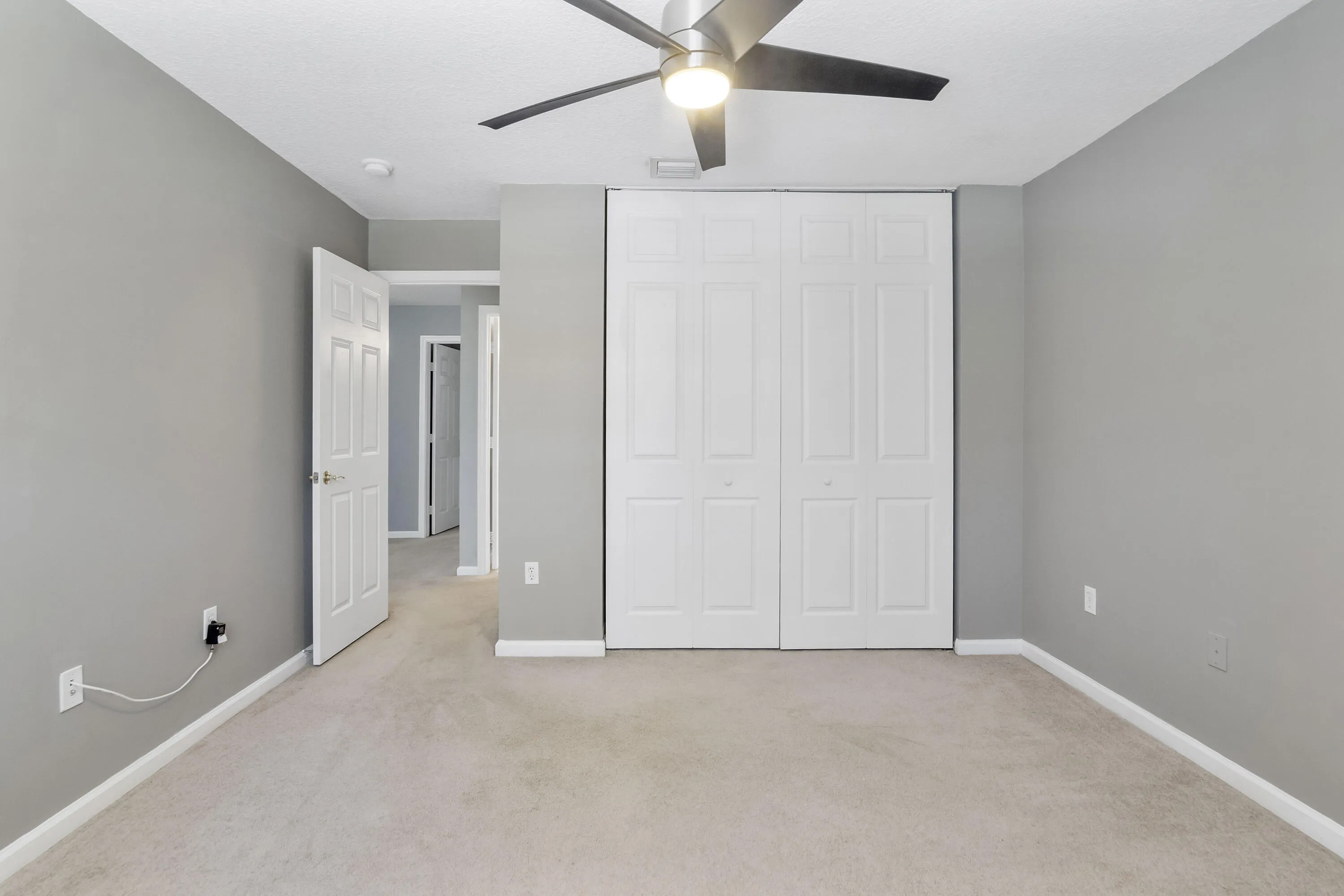6370 Stonehurst Cir_067