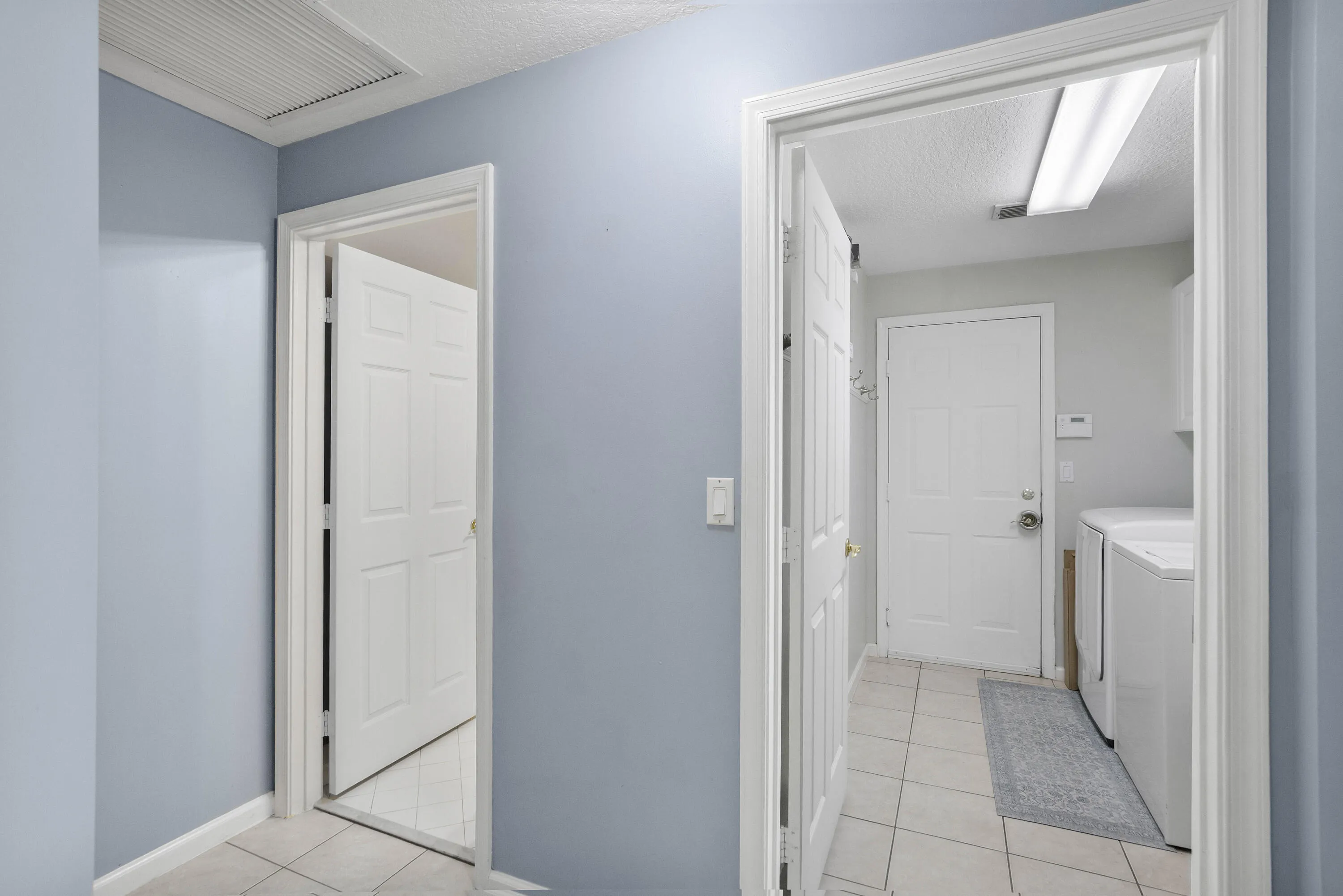 6370 Stonehurst Cir_030