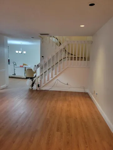 Note that the sellers are leaving the chair lift to the second floor. Great for people with bad knees or other issues