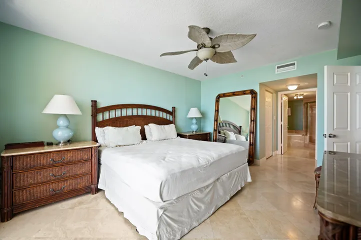 16-web-or-mls-2011-n-ocean-blvd-1606