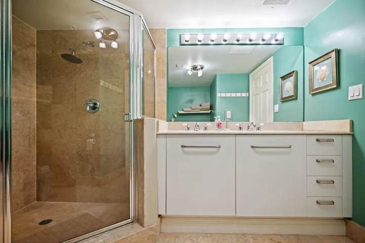 18-web-or-mls-2011-n-ocean-blvd-1606