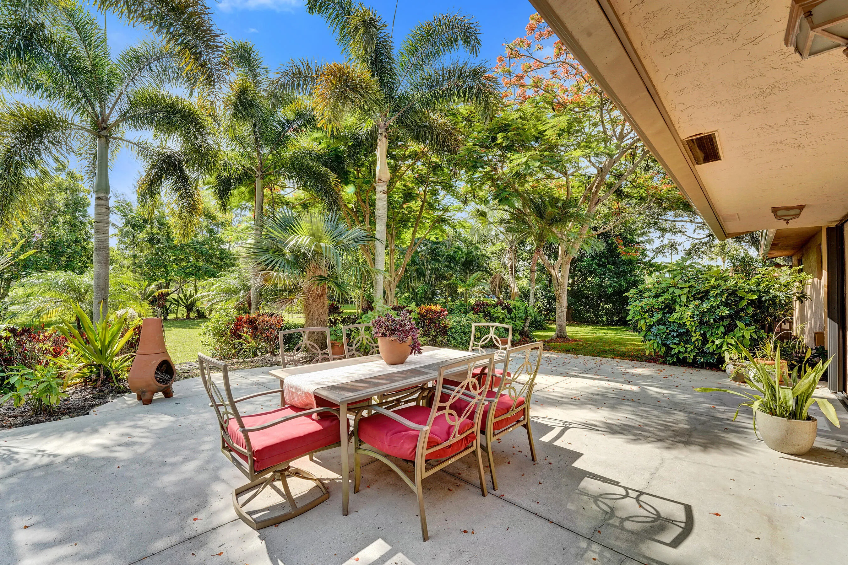 Spacious Patio for Outside Dining