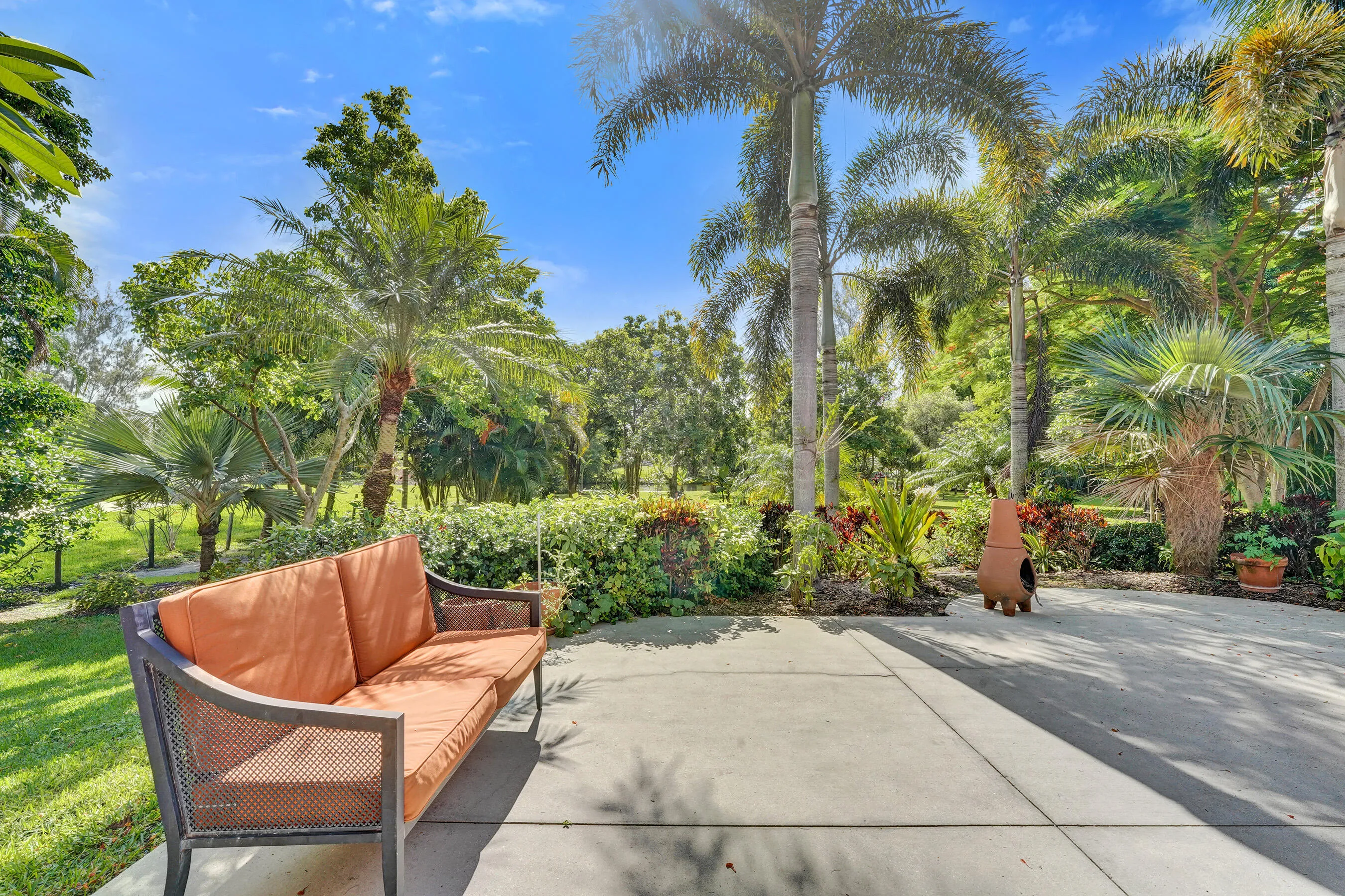 Private Tropical Patio Retreat