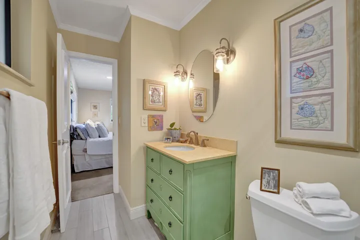 Private En-Suite Primary Bath