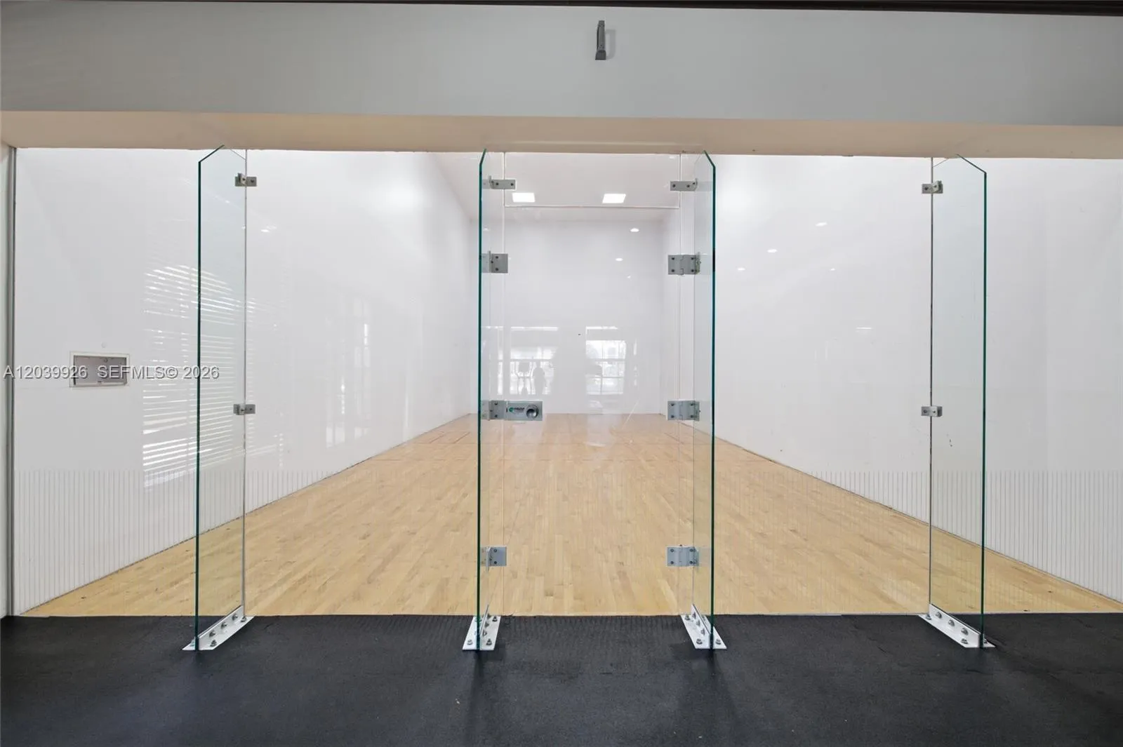 Photo 32