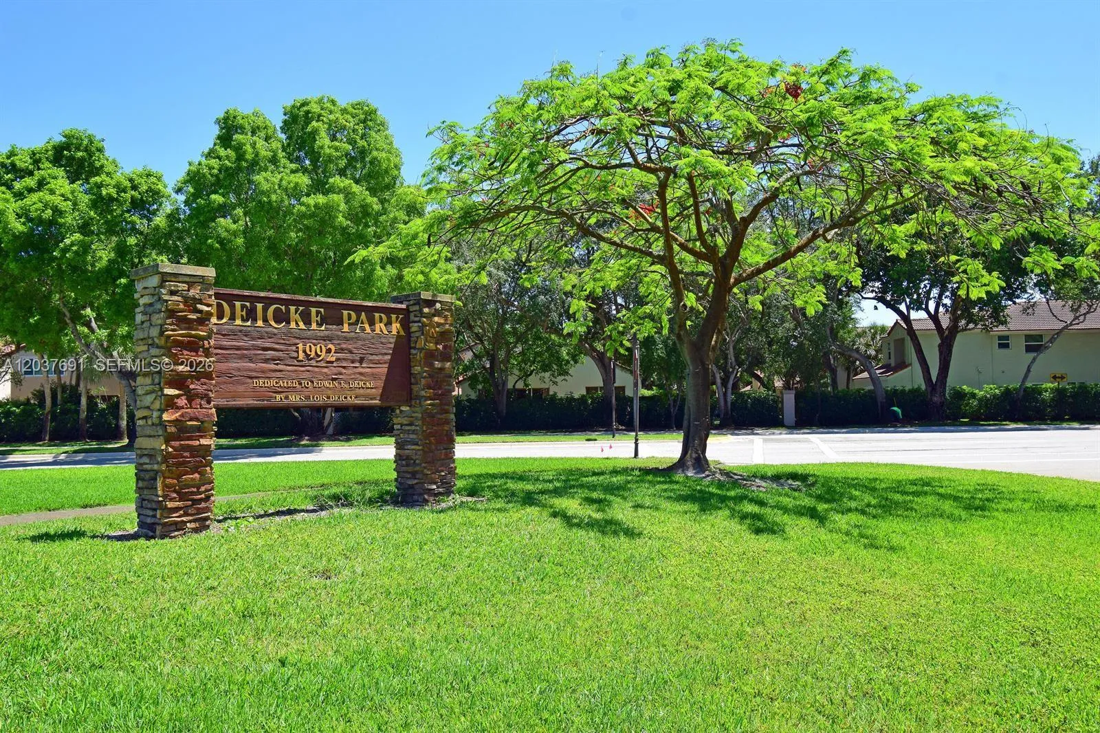 Ideally located near Deicke Park, one of Plantation's premier recreational destinations, featuring pickleball and tennis courts, athletic fields, playgrounds and year-round community activities