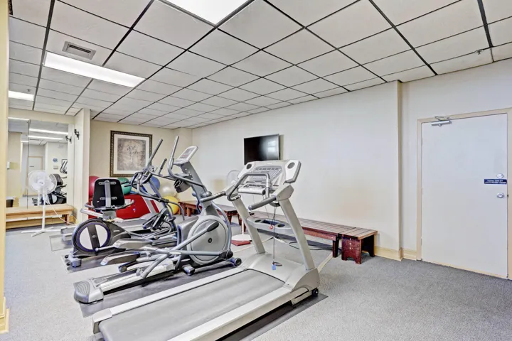 FITNESS CENTER