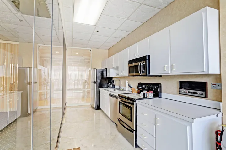 CLUBHOUSE KITCHEN